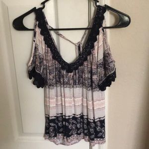 LA Hearts cold shoulder top